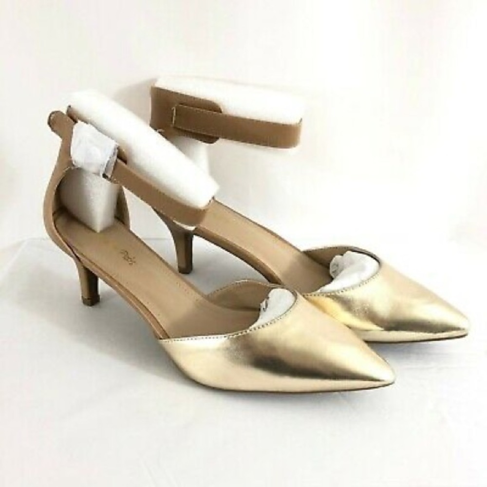 Dream Pairs Gold and Nude Heels